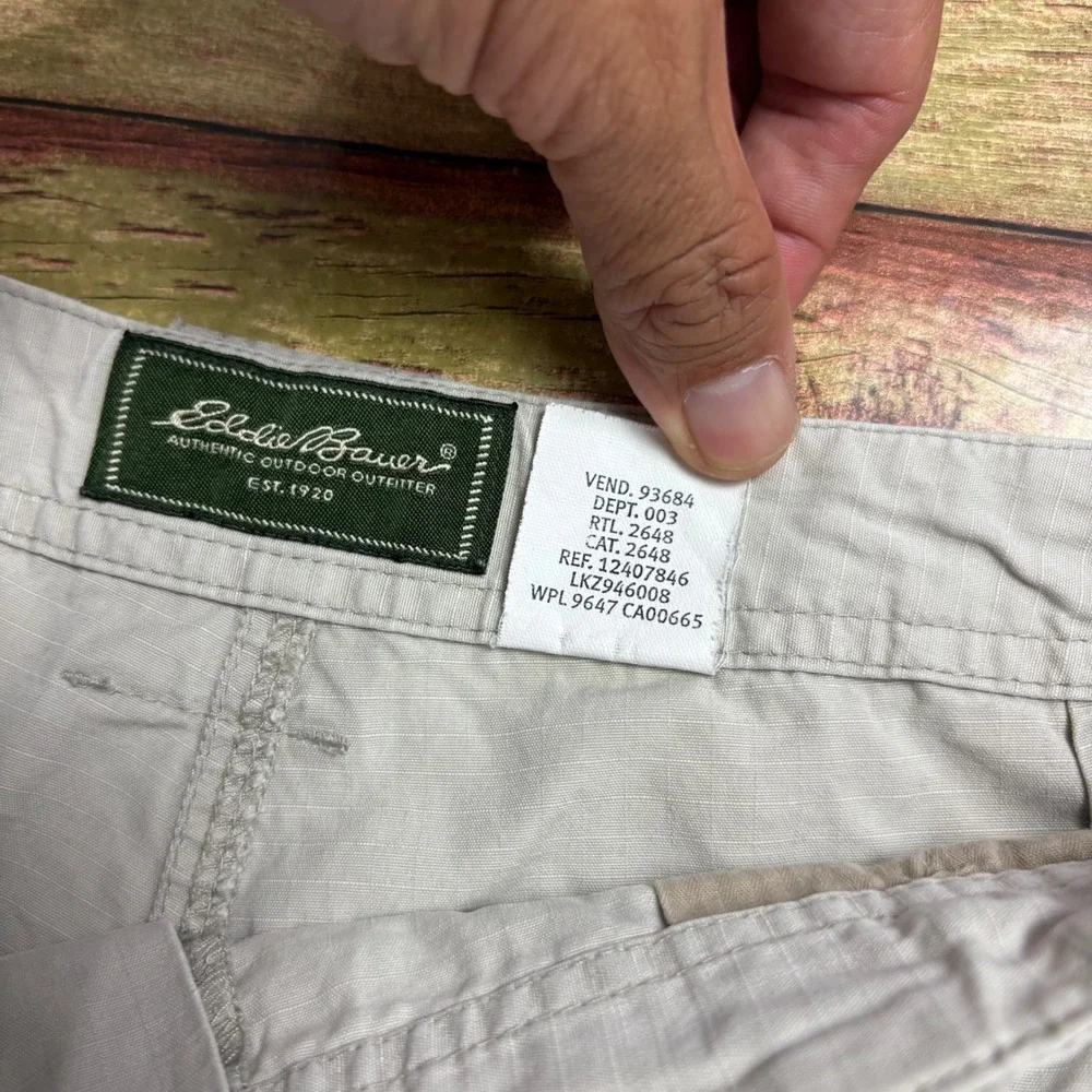 Eddie Bauer Stone Khaki Ripstop Cargo Shorts Mens Size 35 Gorpcore Indie Utility